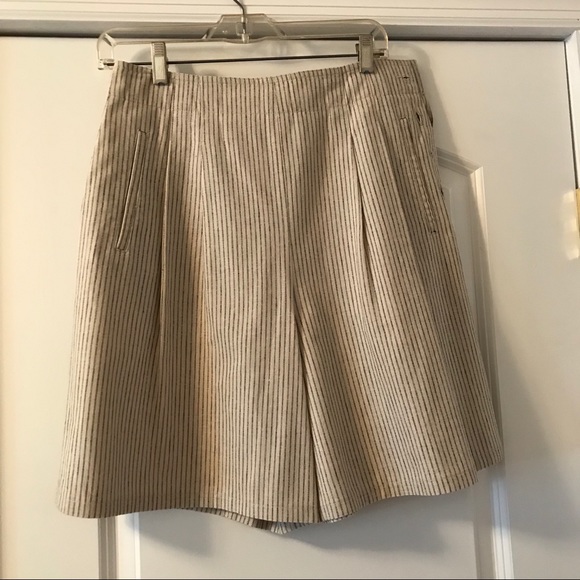 Chaus Walk Shorts - Picture 2 of 7